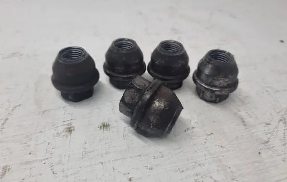 Ford Transit Custom Nuts/bolts 