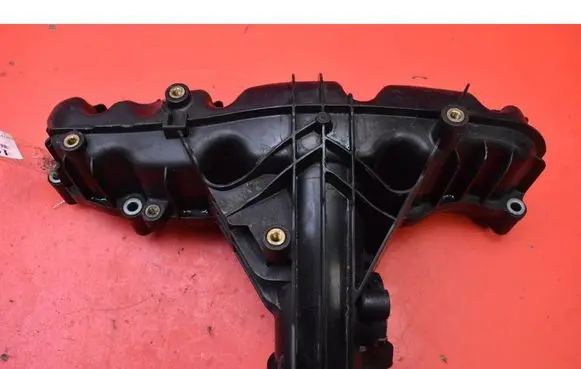 Volkswagen PASSAT CC Intake manifold 