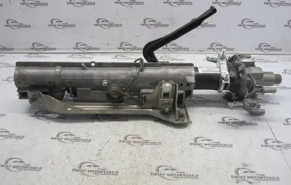 BMW 1 E81 E87 Steering wheel axle 6786899