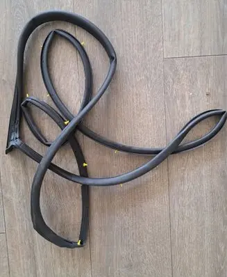 KIA Sportage Rubber seal front door (on door) N65EDFAUR1