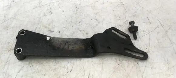 Audi Coupe Power steering pump mounting bracket 048145387B
