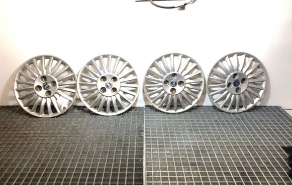 Fiat Grande Punto R13 wheel hub/cap/trim 