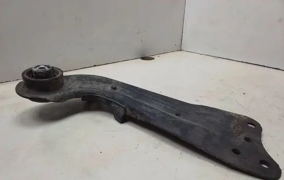 Rear upper control arm/wishbone