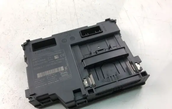 Renault Clio IV Other control units/modules 285903438R