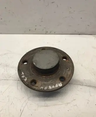 Audi A5 8T 8F Rear wheel hub 8K0501249