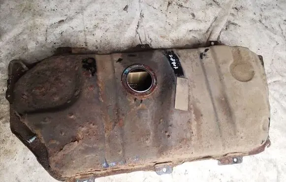 Toyota Avensis Verso Fuel tank 