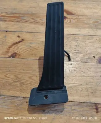 BMW 3 E92 E93 Accelerator throttle pedal 6858575 25916010 0406121066A