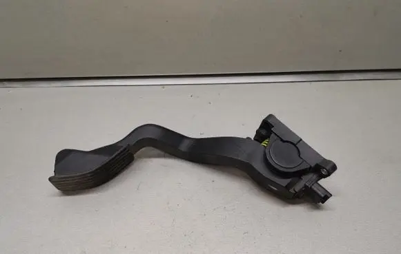 Citroen C4 I Accelerator throttle pedal 0280752251 9646702180