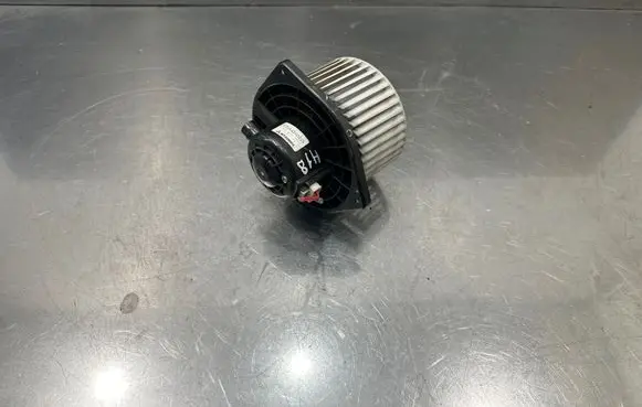 Suzuki Grand Vitara II Heater fan/blower CSA431D229