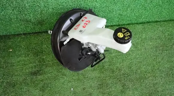 Citroen C3 Brake booster 9824401580