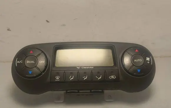Hyundai ix35 Climate control/heater control trim 