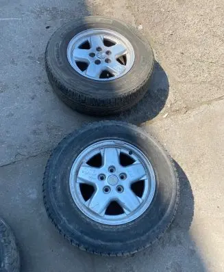 R16 alloy rim