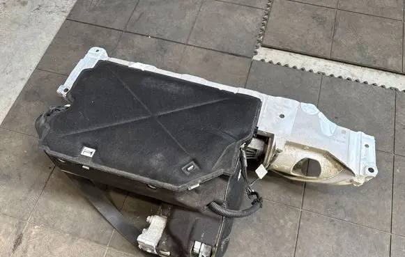 BMW iX1 Electric car motor 5B4B788 HB0002N0 1229A664