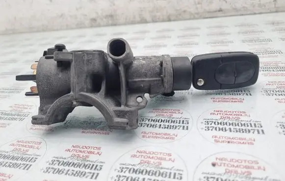 Volkswagen PASSAT B5 Ignition lock 4B0905851