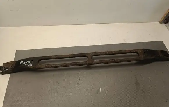 Volvo XC60 Radiator mount bracket 