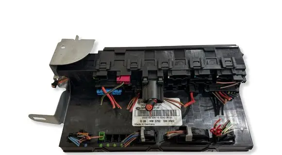 Mercedes-Benz E W211 Fuse module 0035450001 5DK00804720 000023341502