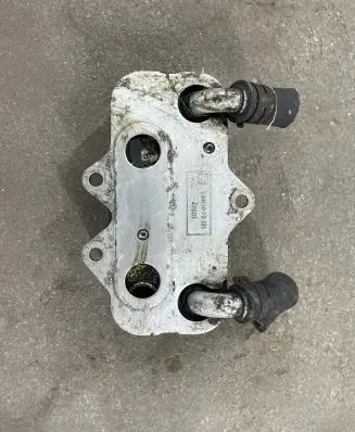 Engine oil radiator