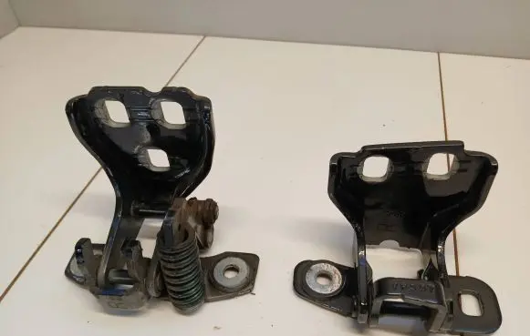 Jeep Grand Cherokee (WK) Rear door hinge set 