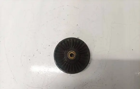 Volkswagen Golf IV Belt tensioner pulley 028145278e
