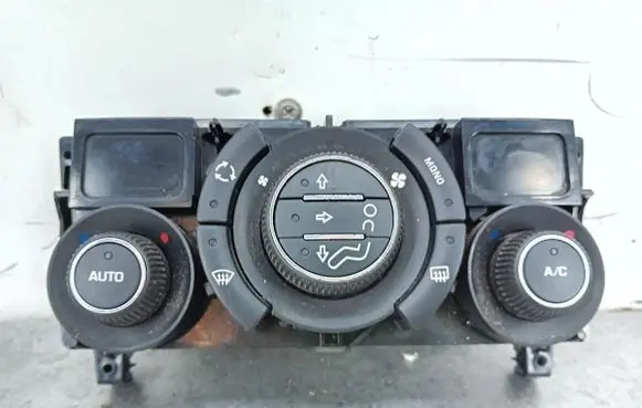 Peugeot 308 Climate control/heater control trim 96850724XT