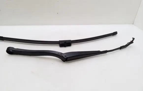 Mercedes-Benz CLS C218 X218 Windshield/front glass wiper blade A2188200544 3392125720