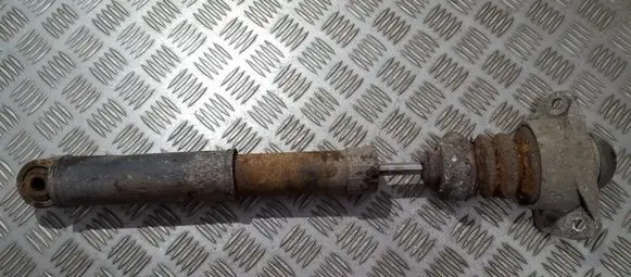 Volkswagen Jetta V Rear shock absorber/damper