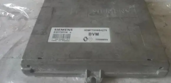 Renault Laguna I Engine control unit/module S101725114B hom7700864275