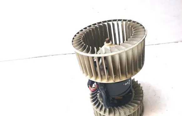 BMW 5 E39 A/C air flow flap actuator/motor 83855589