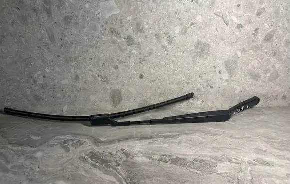 Seat Ibiza IV (6J,6P) Front wiper blade arm 6J1955409