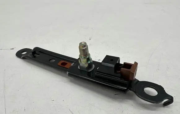 Toyota RAV 4 (XA50) Seat belt adjustment rail 
