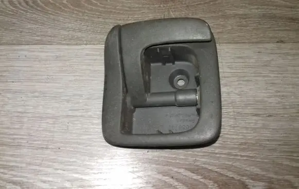 Volvo V70 Engine bonnet (hood) release handle