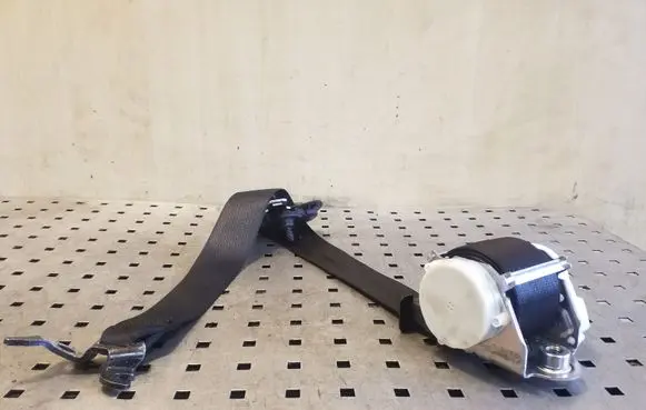 BMW X1 E84 Front seatbelt 7130277