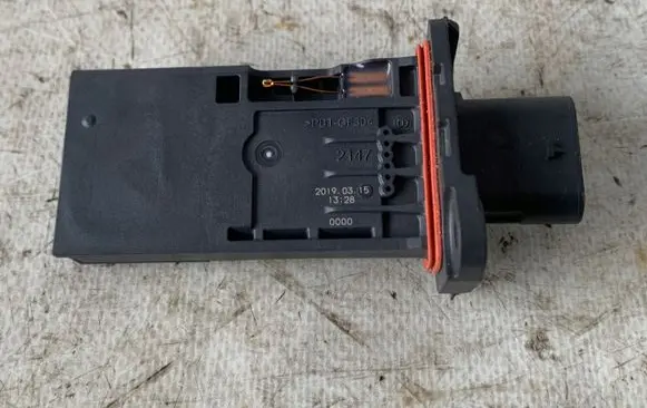 BMW X3 G01 Mass air flow meter 8580022