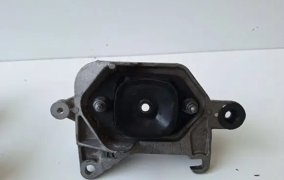 Renault Megane IV Gearbox mounting bracket 112221641R