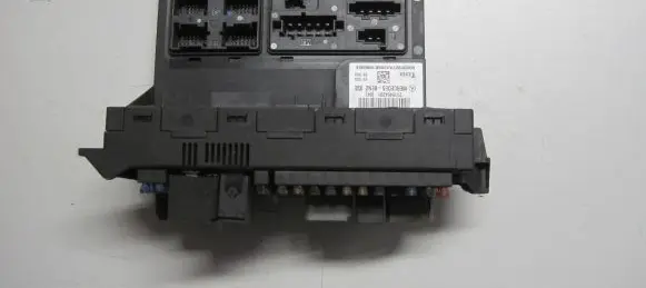 Mercedes-Benz E W211 Fuse module 2115454201