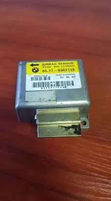 BMW 7 E38 Airbag control unit/module 8362119
