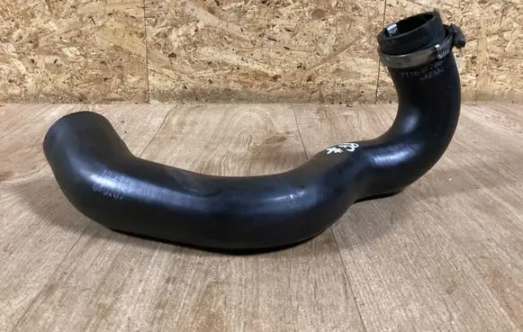 Intercooler hose/pipe