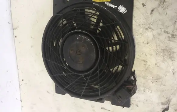 Opel Astra G Radiator cooling fan shroud 0130303840