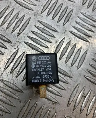 Volkswagen PASSAT B5.5 Other relay 443951253AA 899574000