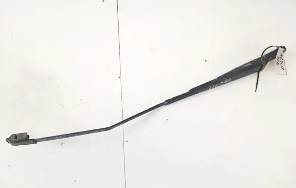 Peugeot 406 Front wiper blade arm