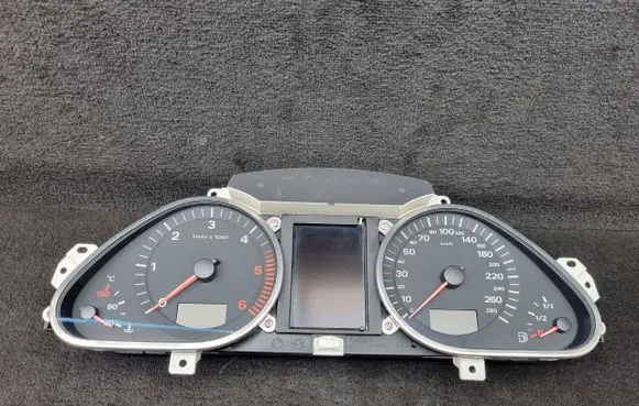 Audi A6 S6 C6 4F Speedometer (instrument cluster) 4F0920901G 4F0910900C