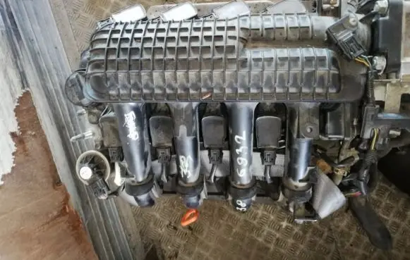 Honda Insight Intake manifold 