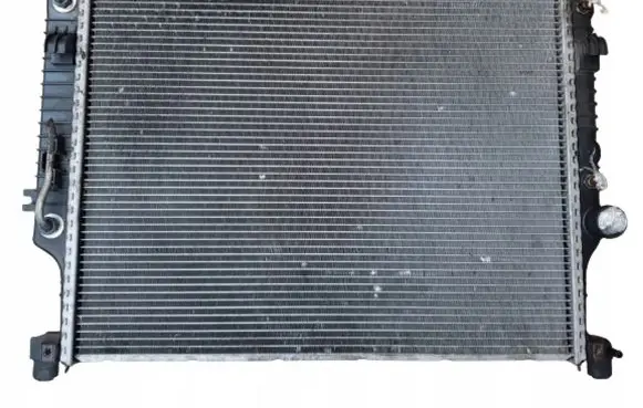 Mercedes-Benz R W251 Coolant radiator A2515000304