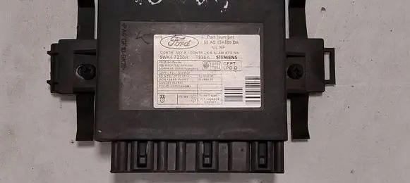Ford Focus Comfort/convenience module 98AG15K600DA 5WK47230A 267102837