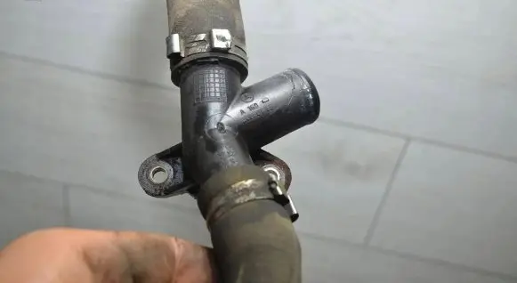 Smart Roadster Engine coolant pipe/hose