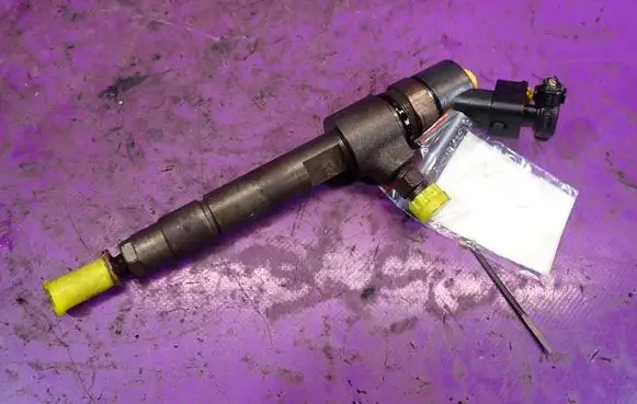 Fuel injector