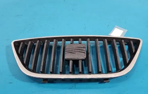 Seat Ibiza IV (6J,6P) Front bumper upper radiator grill 6J0853651 IMPRK1560307
