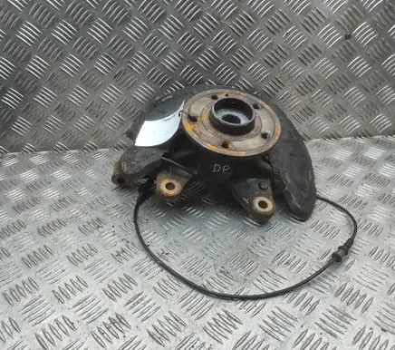 Mercedes-Benz Vito Viano W447 Front wheel hub A4473300120