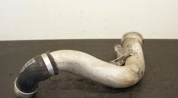 Intercooler hose/pipe
