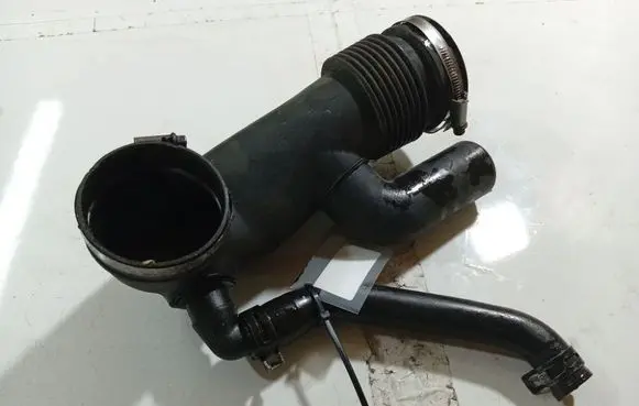 Opel Omega B2 Air intake hose/pipe 09157255